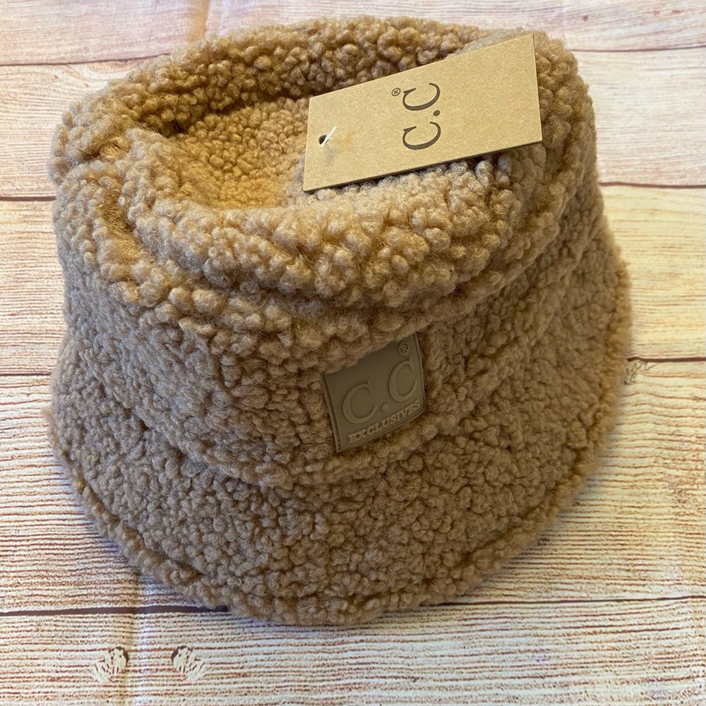 NWT CC Camel color bucket hat